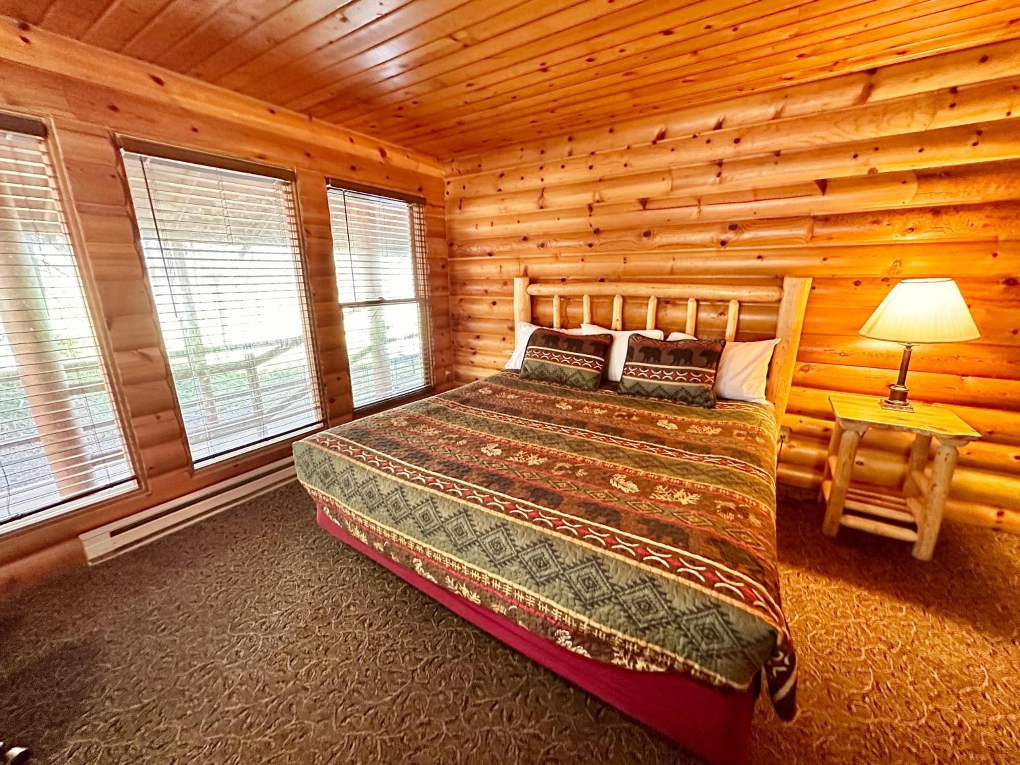 The Lodge At Lolo Hot Springs Exteriör bild