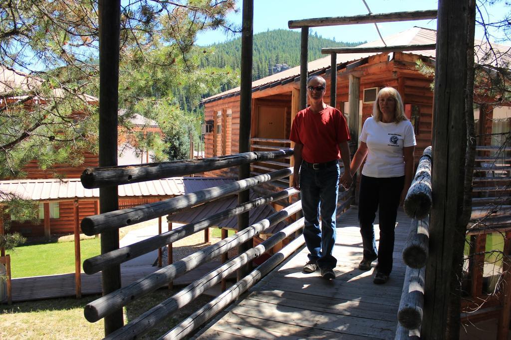 The Lodge At Lolo Hot Springs Exteriör bild